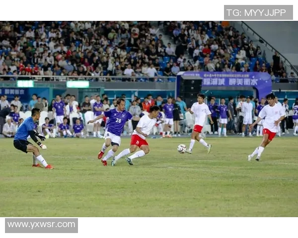 1m8足球明星的崛起与影响力分析：从青训到职业生涯的全景探讨