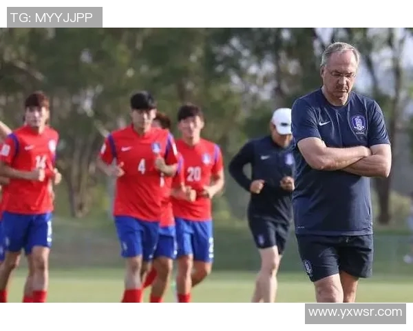 当前在职的足球明星有哪些值得关注的球员及其成就分析 当前在职的足球明星有哪些值得关注的球员及其成就分析